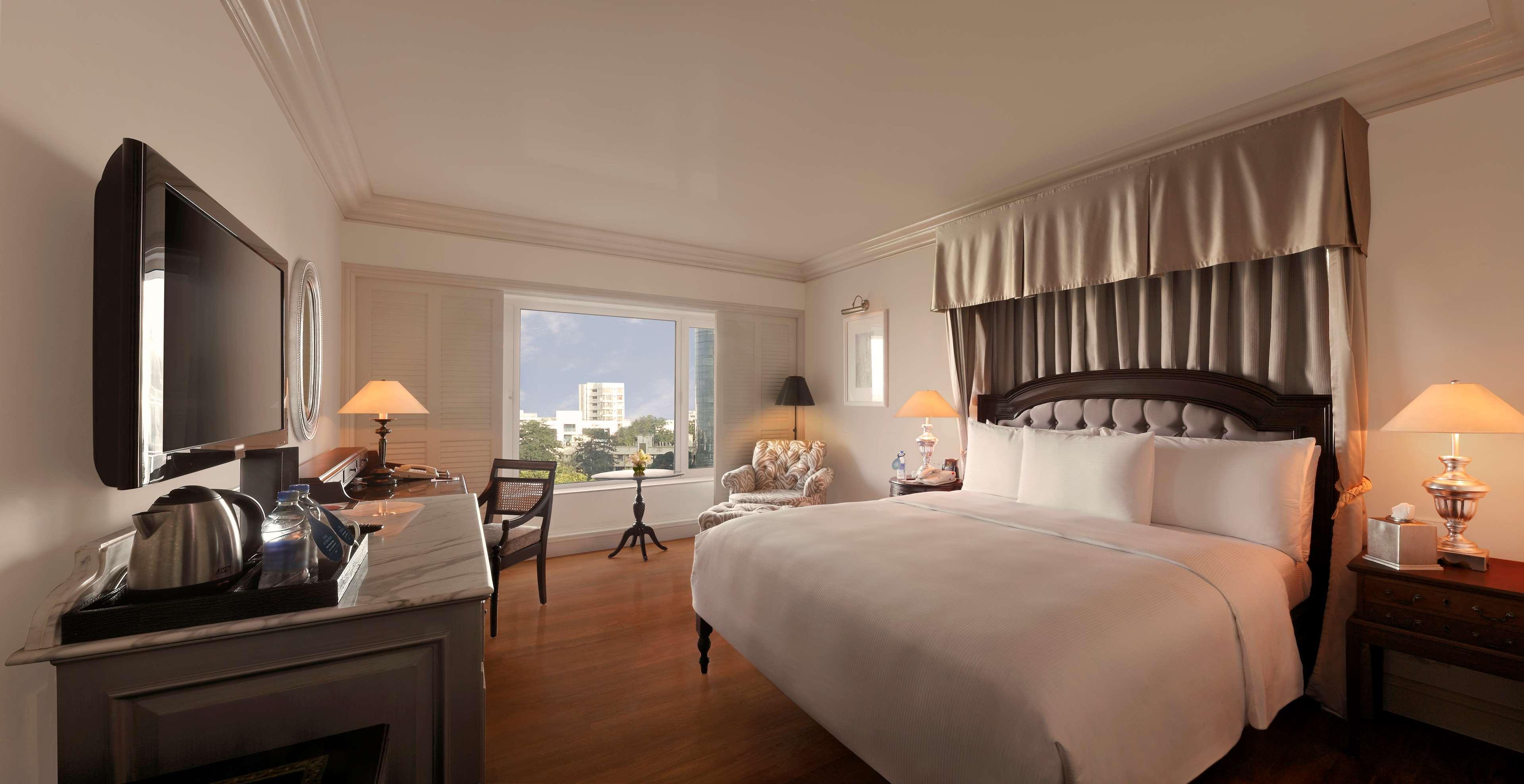 Hilton Mumbai International Airport Hotel Luaran gambar A room at the Taj Mahal Palace