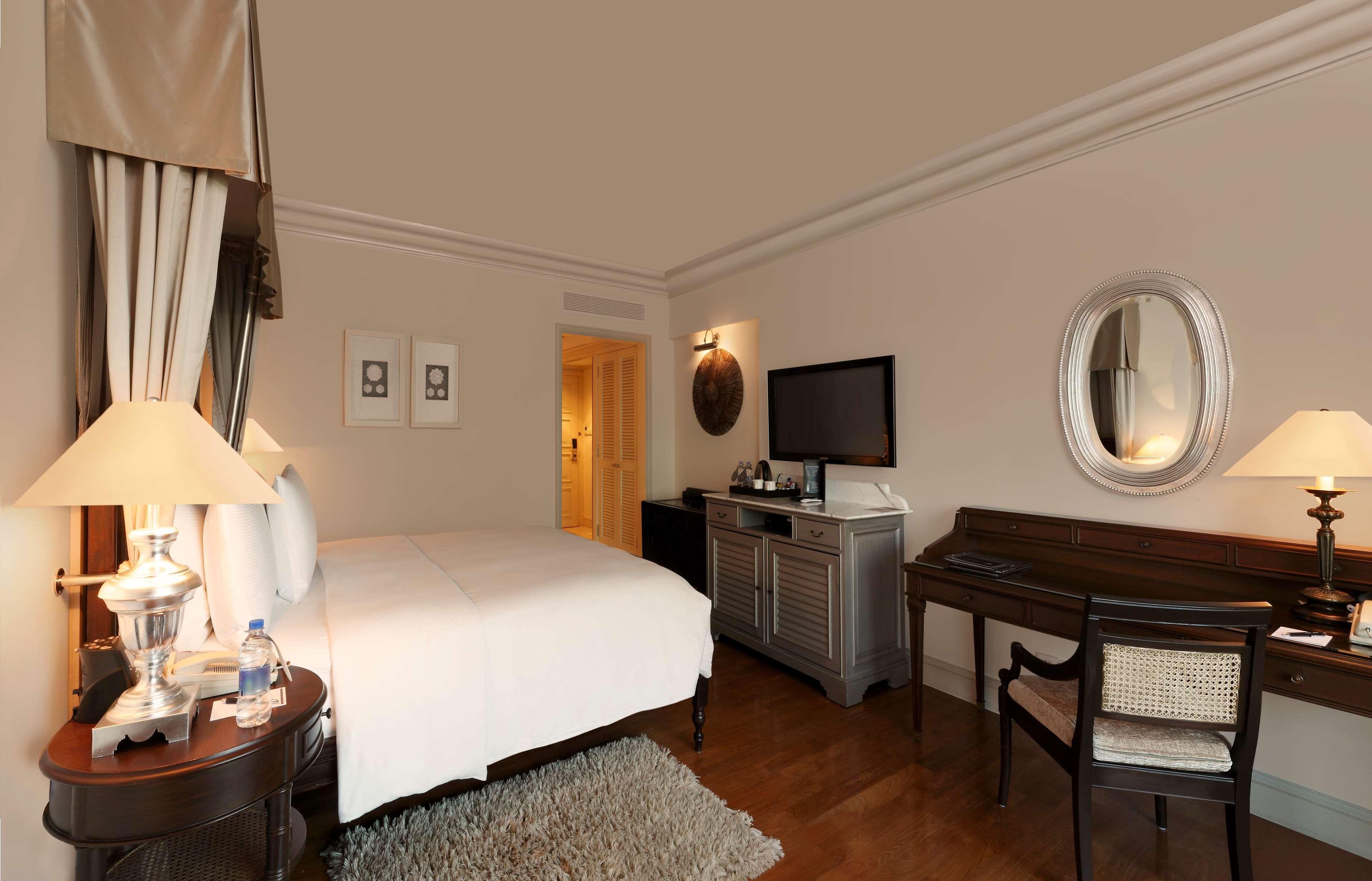 Hilton Mumbai International Airport Hotel Luaran gambar A room at the hotel